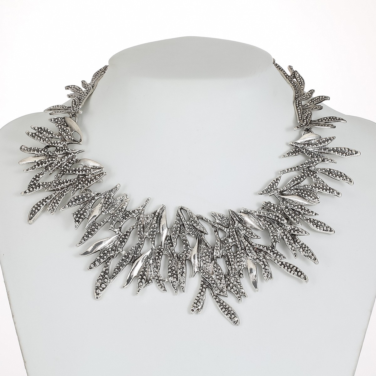 Women'S Accessories Manufacturers - Colar de Joias com Design Retrô