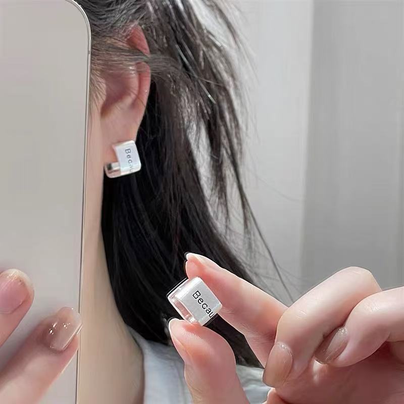 Fivela de orelha em forma de u - Women Accessories In English avaliação e preço