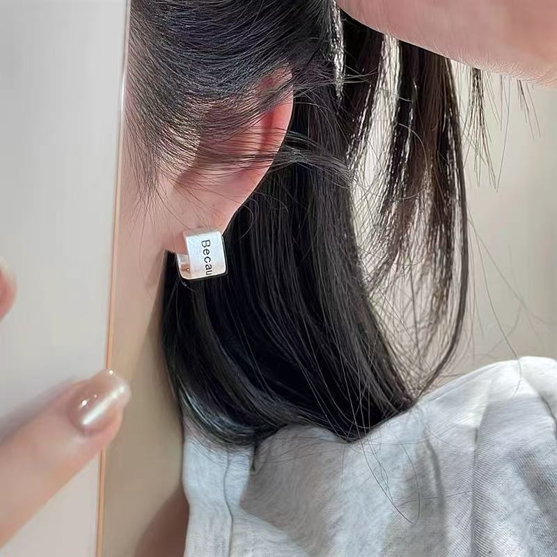 Fivela de orelha em forma de u - Women Accessories In English avaliação e preço