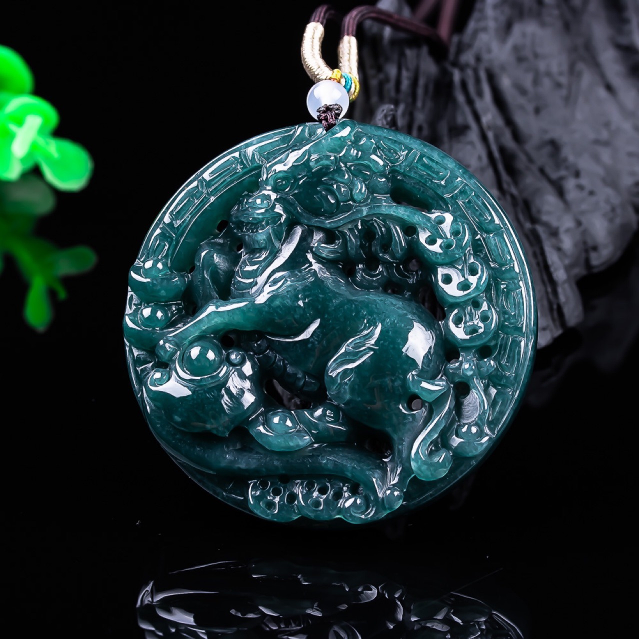 Pingente de Dragão em Jadeite  - Women Accessories To Gift avaliação e preço